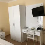 Alb's 2 Apartment