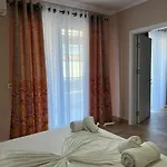 Alb's 2 Apartment *