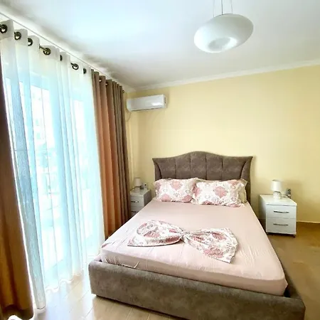 Alb's 2 Apartment *