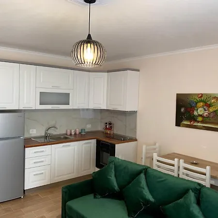 Alb's 2 Apartment *