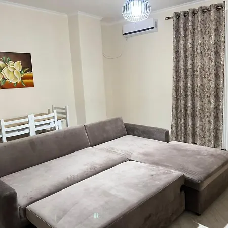 Alb's 2 Apartment