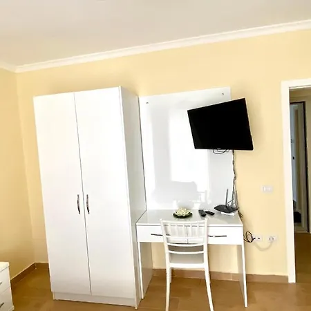 Alb's 2 * Golem (Tirana)