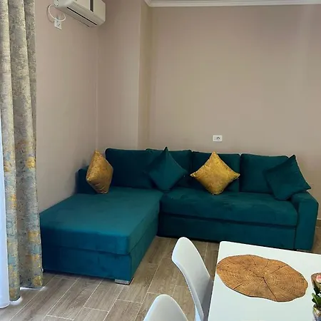 Alb's 2 Daire Golem (Tirana)